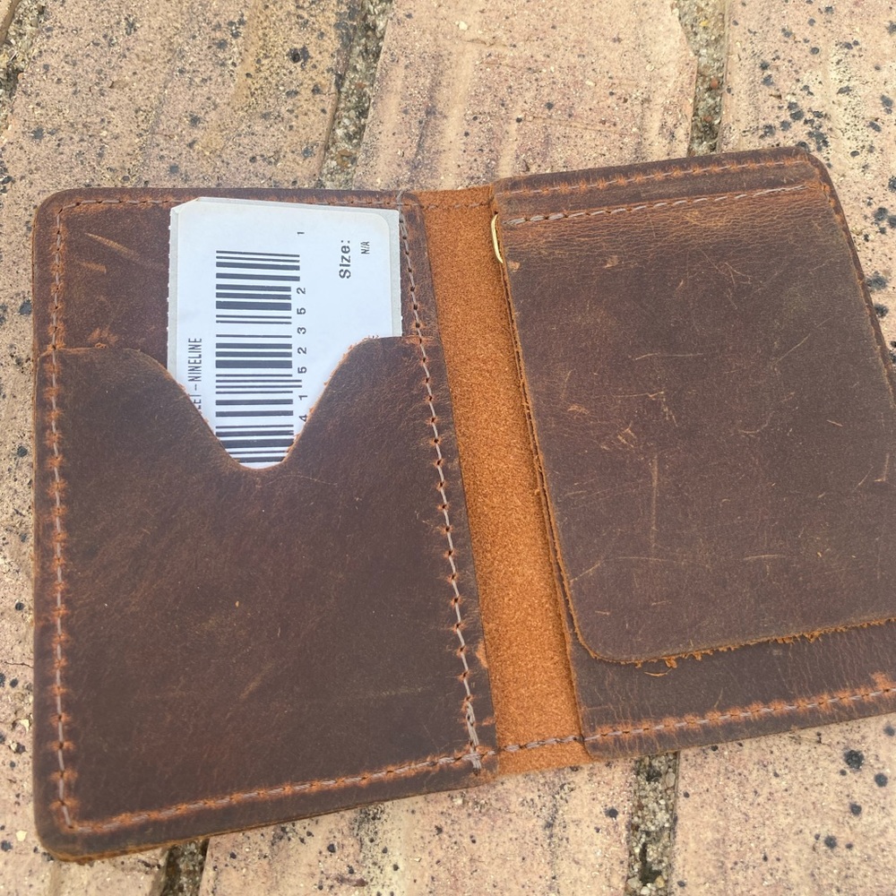 Nine line small leather wallet